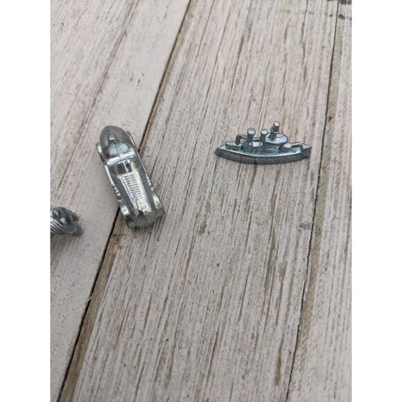 Vintage 2013 Monopoly Edition Game Replacement Tokens Pieces Movers Set of 8 - Picture 3 of 5